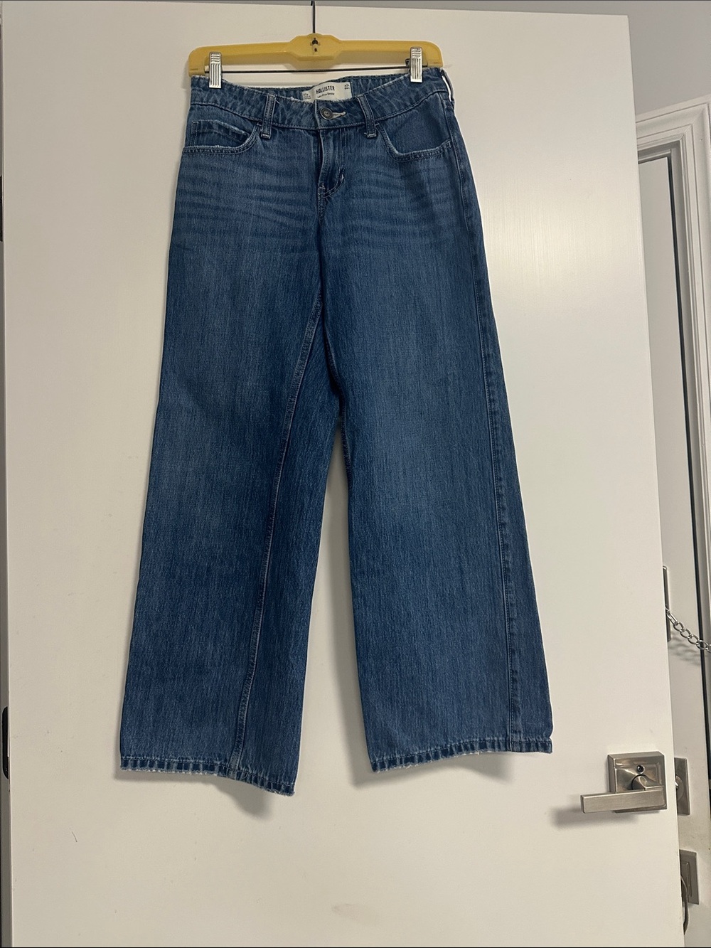 Hollister Low-Rise Baggy Jeans, Size 00S